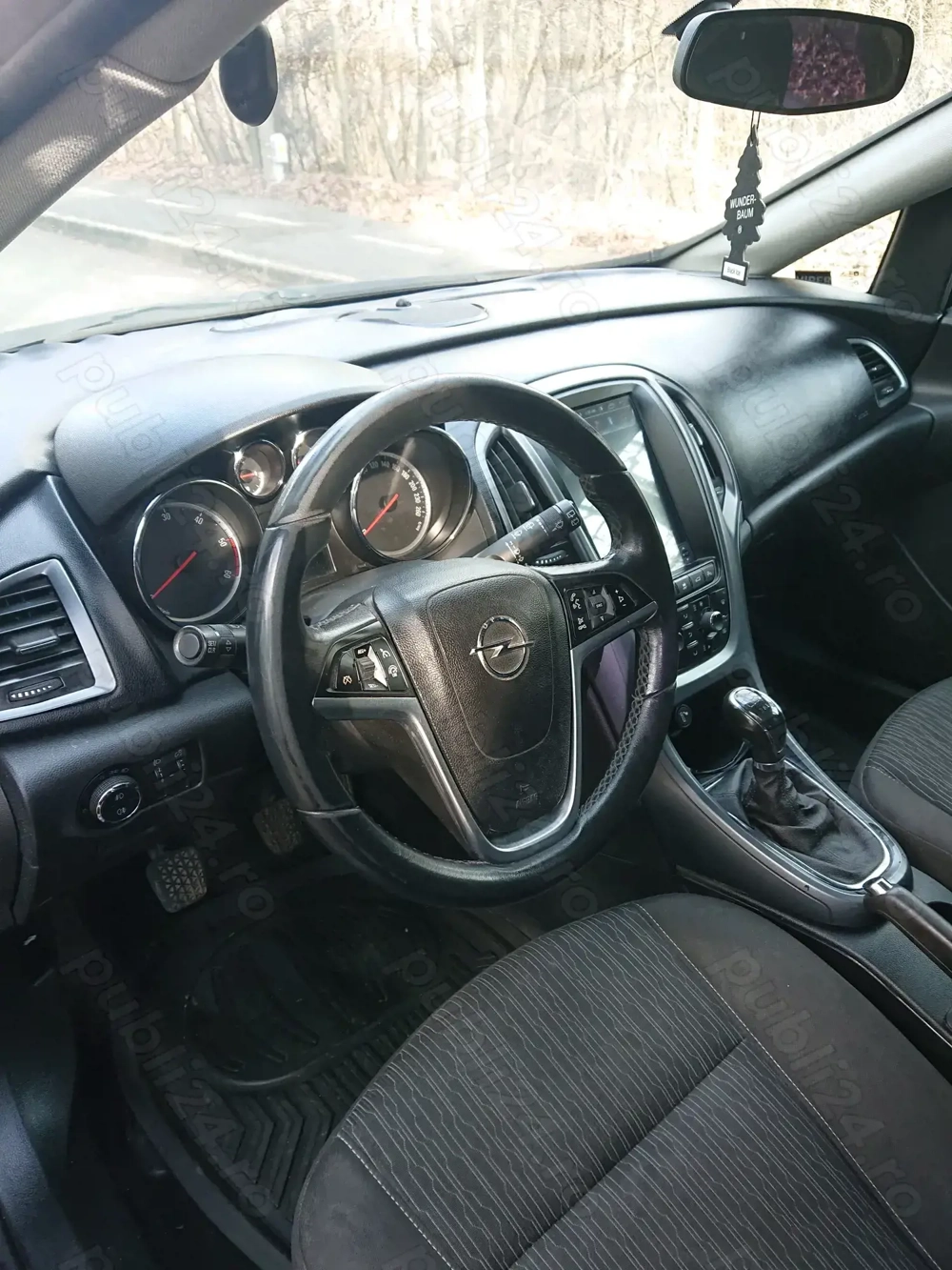 Opel Astra J fabricat in 2013