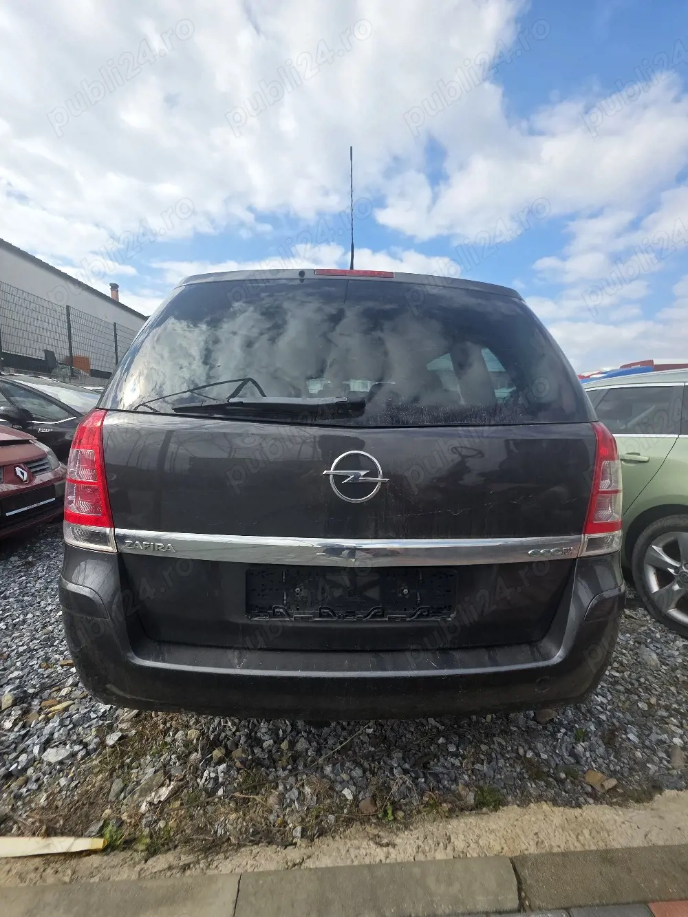 Dezmembrez Opel Zafira B | Motor 1.6 Benzină (Z16XEP)