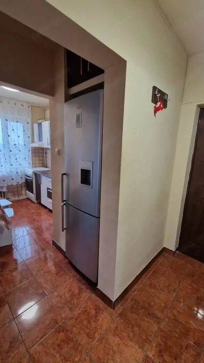 Apartament 2 camere zona Piata Centrala 