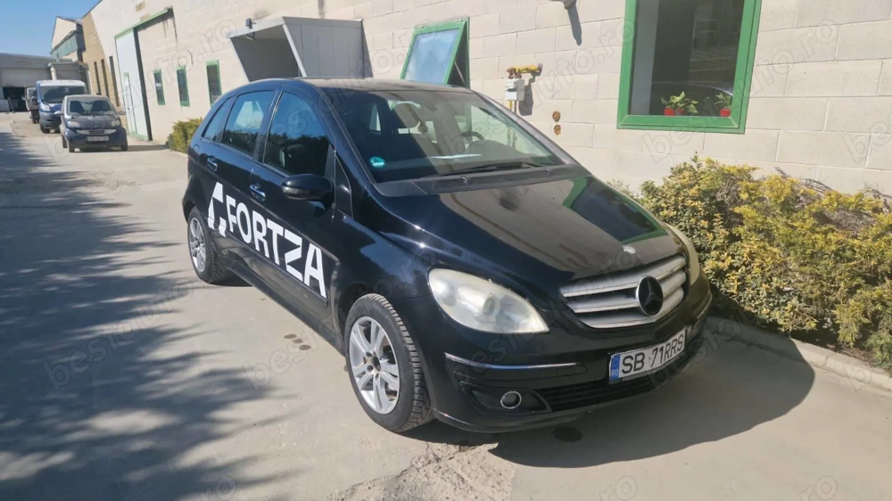 Mercedes Benz Class B180