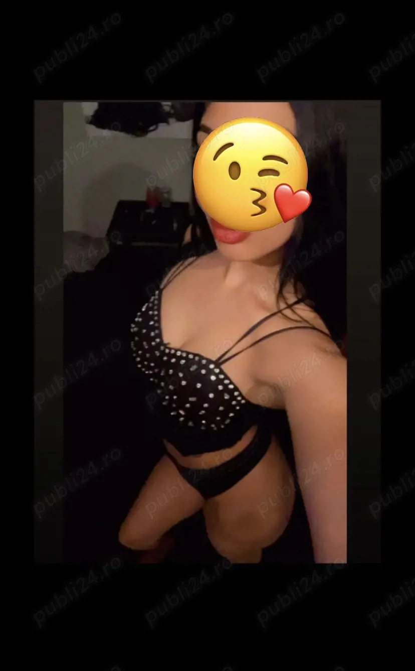 Bruneta cu forme . Poze 100% reale . Caut colega 