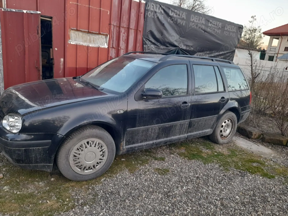 Vand golf 4 pentru dezmembrat