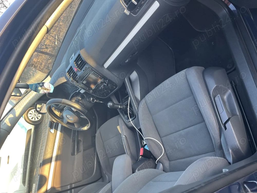 Duc la vanzare Golf 5 1.6 benzina fără probleme mecaniice .