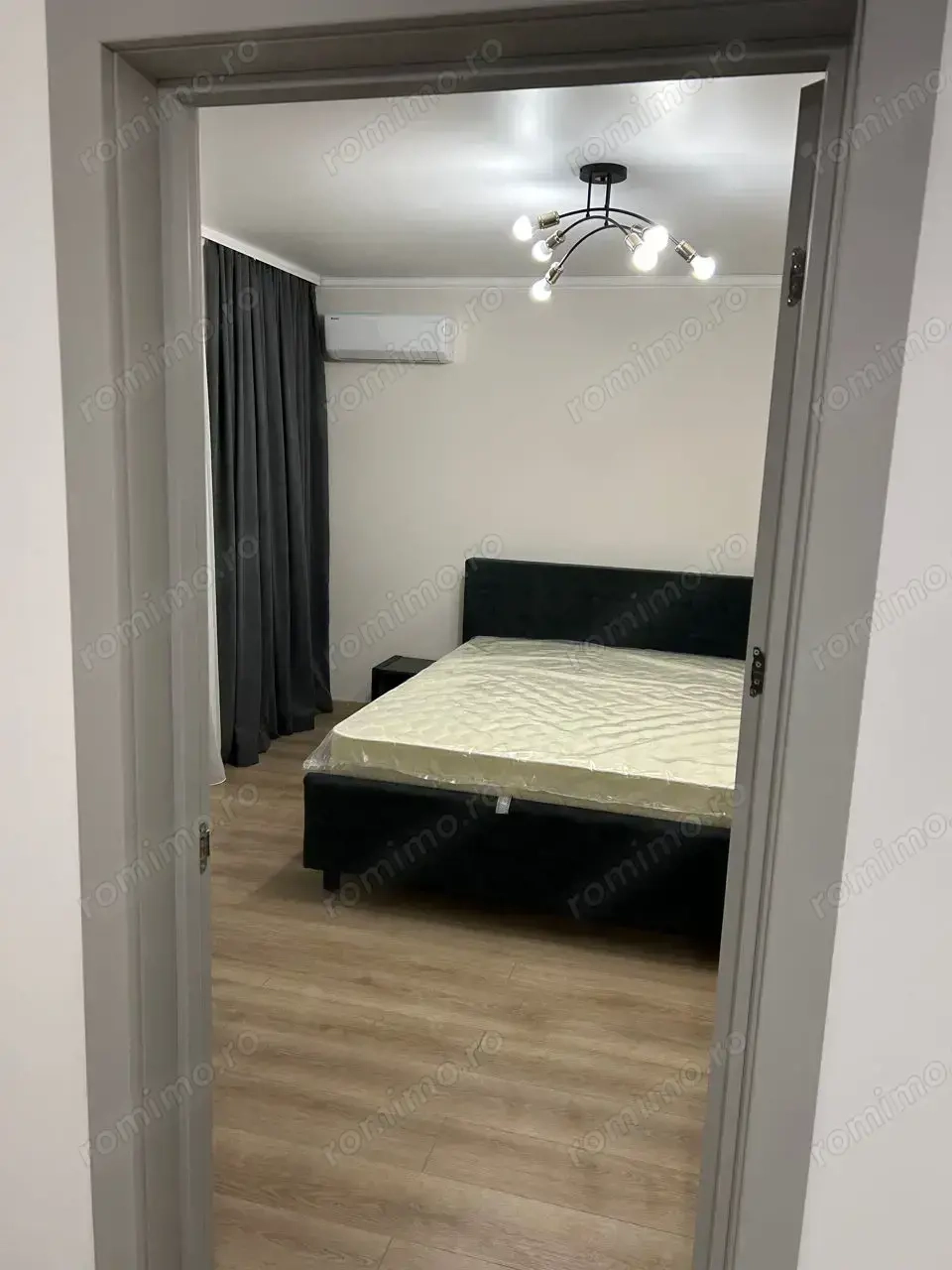 Garsoniera zona Vitan 