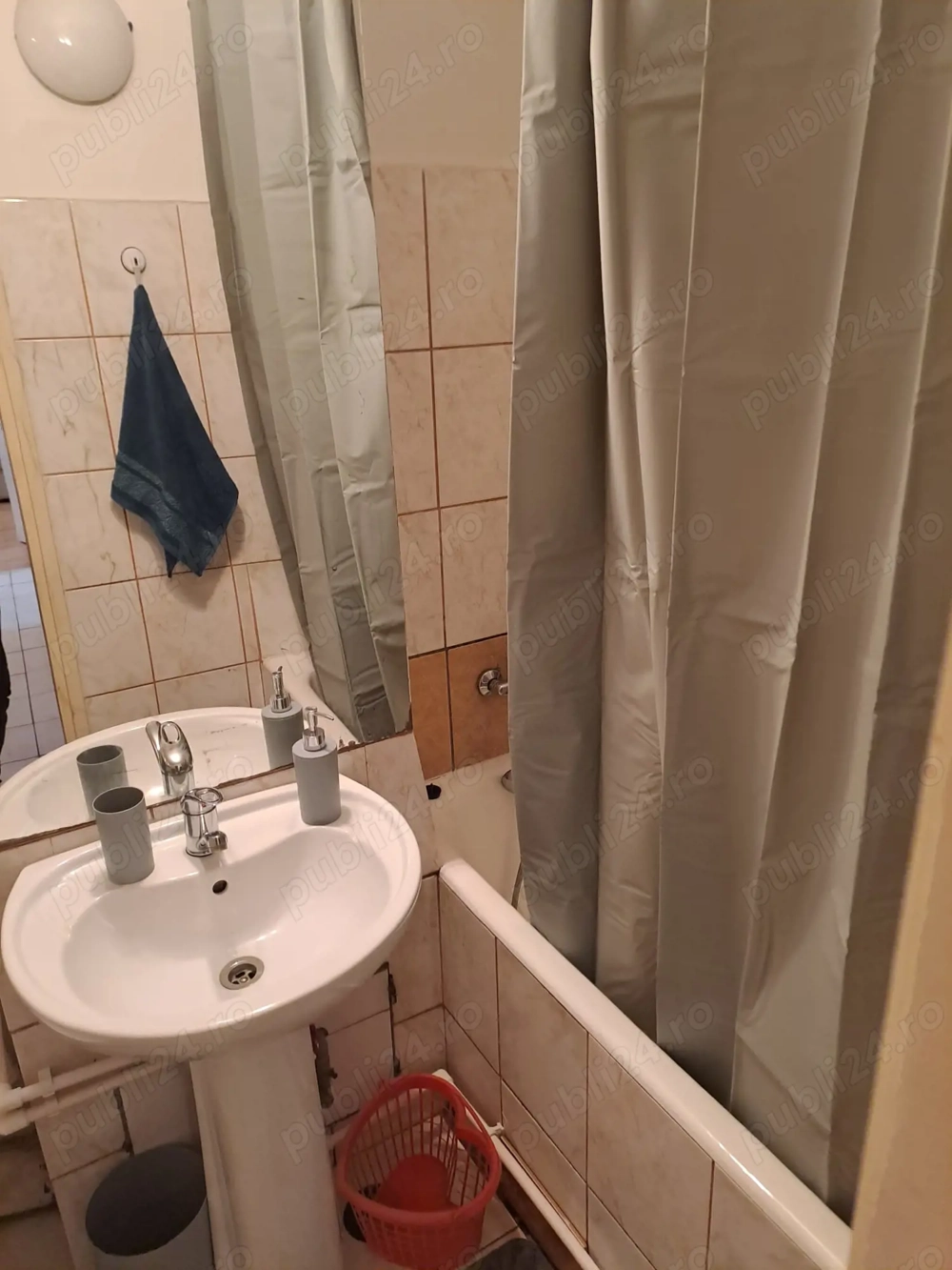 Inchiriez apartament 2 camere Deva
