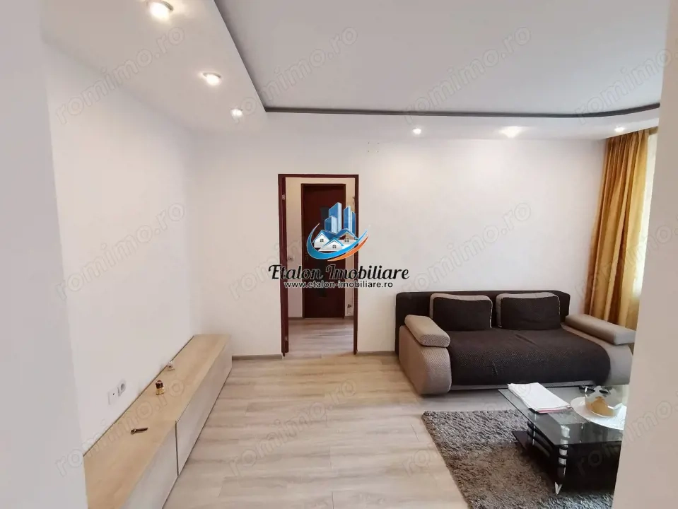 Apartament 3 camere, etaj 1, Piata Darmanesti
