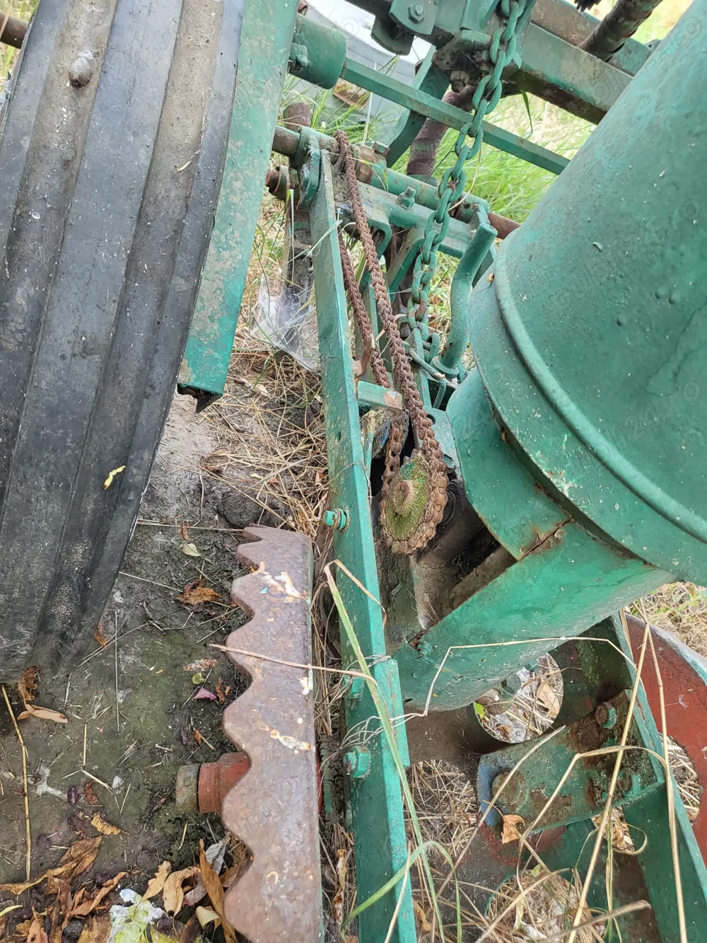 Vand semănătoare și plug