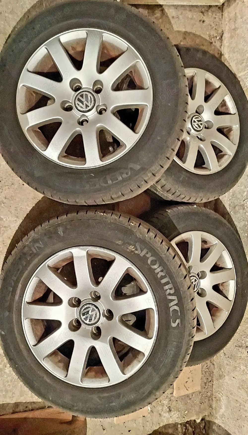 Vand jante aluminiu R15 + cauciucuri vara ca noi