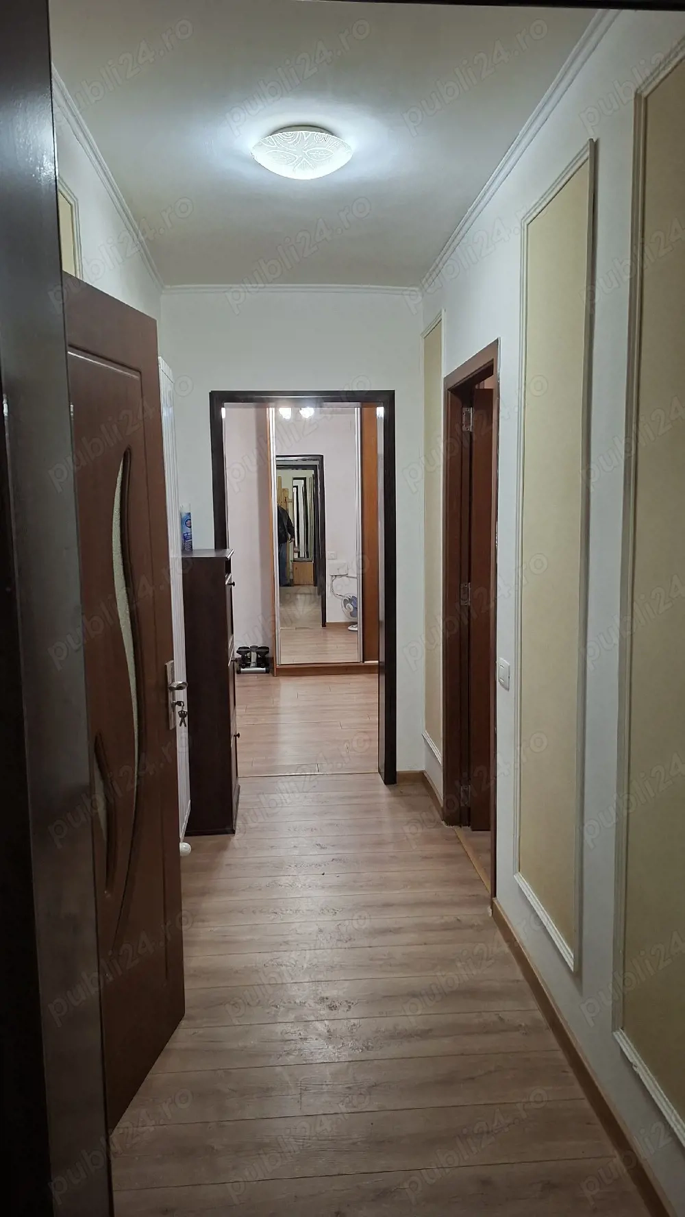 Închirieri apartamente 2 camere decomandat 