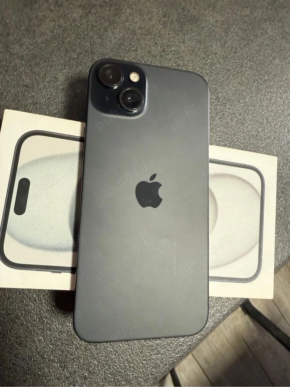 vand iphone 15 plus 