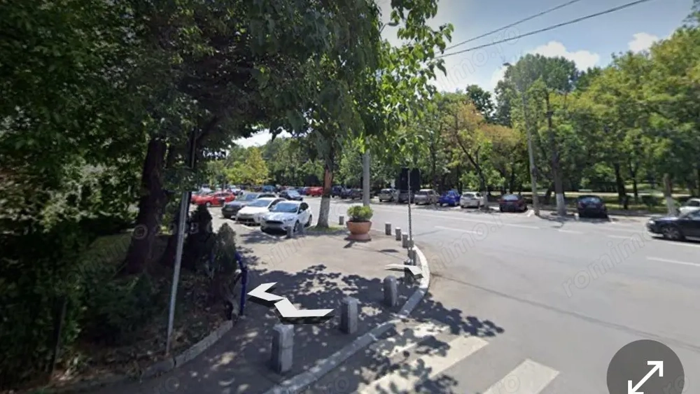 Apartament Luminos 4 camere. Parc Tineretului.  Centrala. La 4 min de metrou.