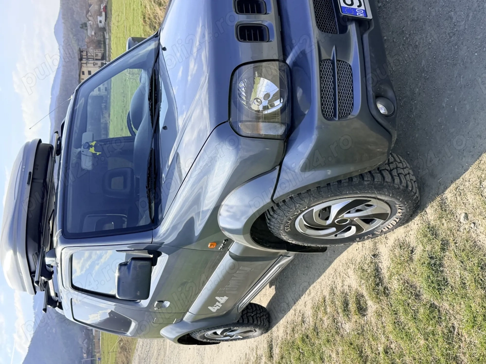 Suzuki Jimny 4x4 offroad