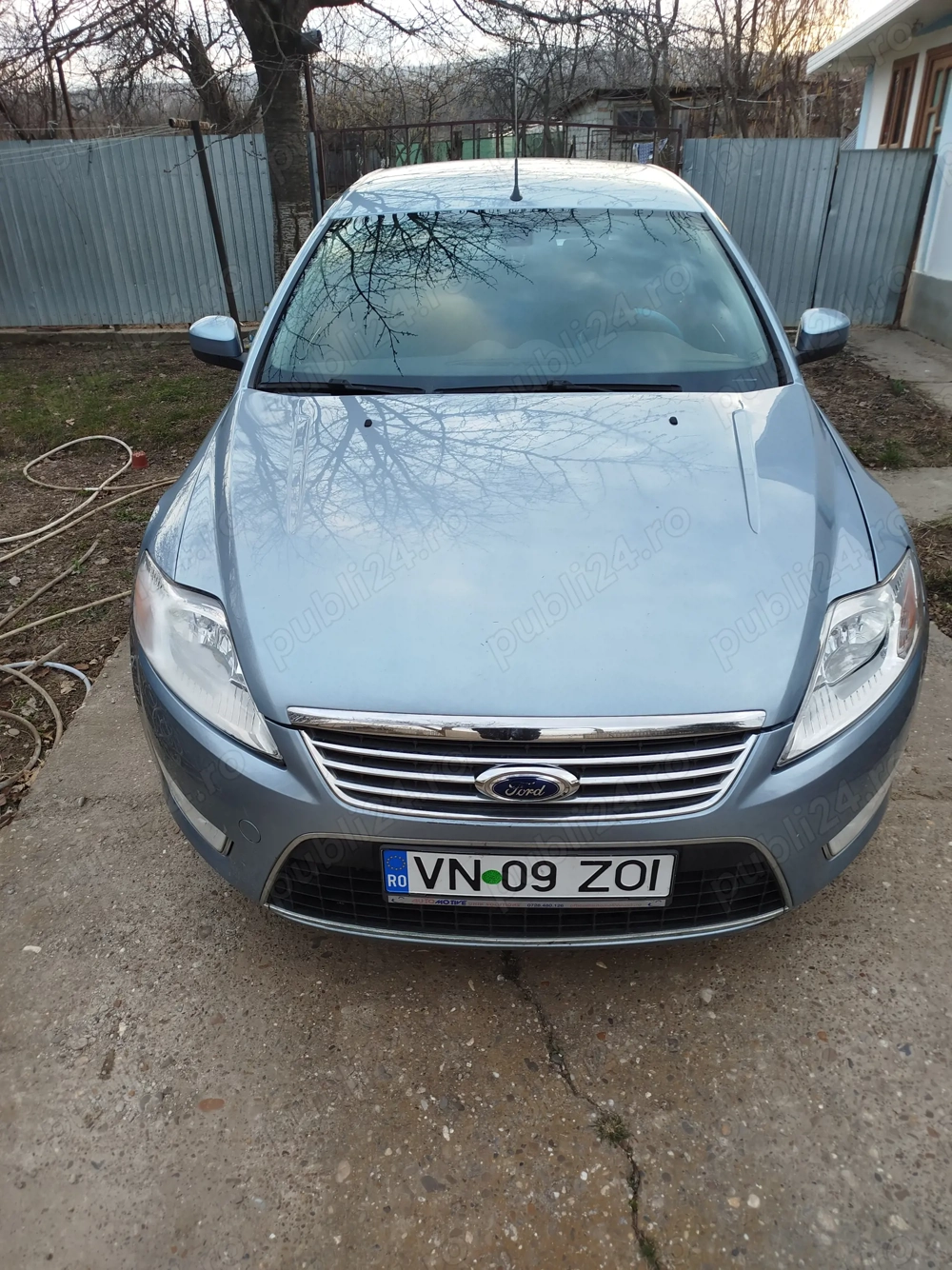Vând Ford Mondeo 
