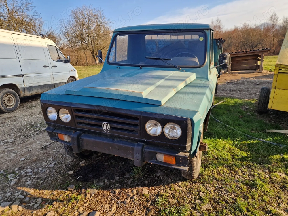 Vând schimb camioneta Aro 320