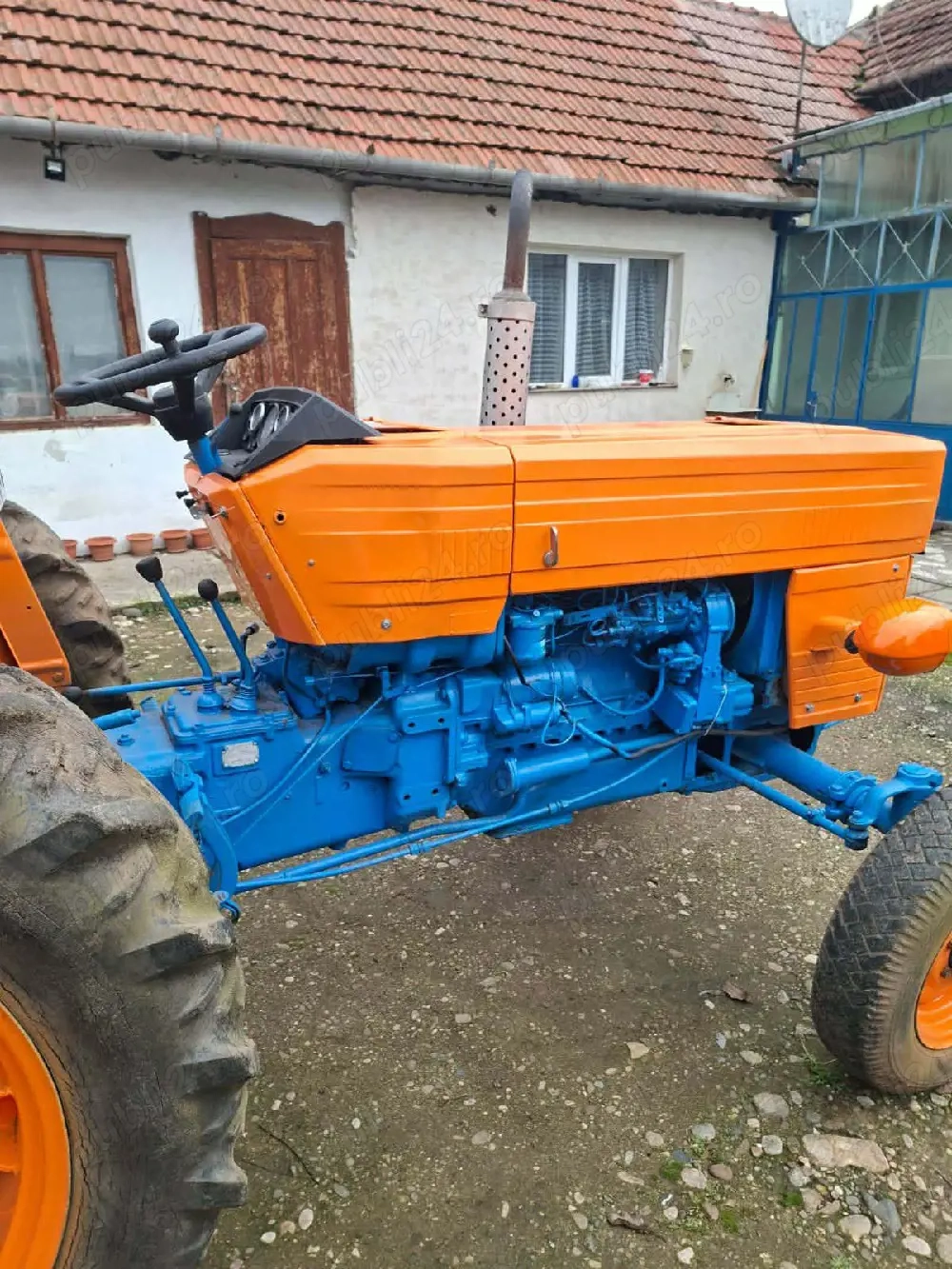 De vanzare  tractor UTB