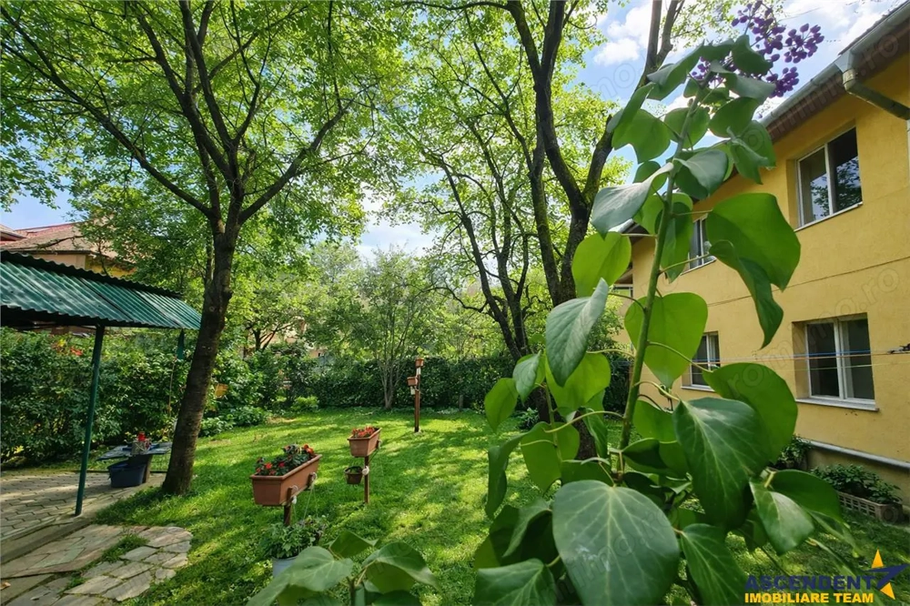 Imobil cu gradina verde, in ariere placuta, facilitati, Tractorul, Brasov