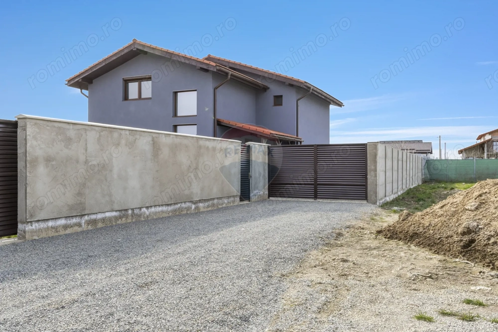 Casă noua finisata complet 150 mpu de vanzare in Livada,Arad