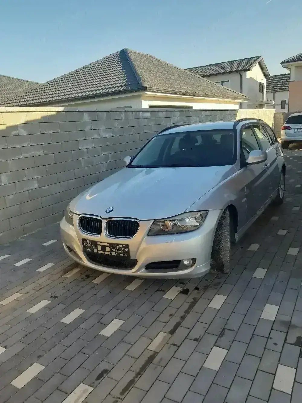 vand bmw 320d serie 3 an 2011