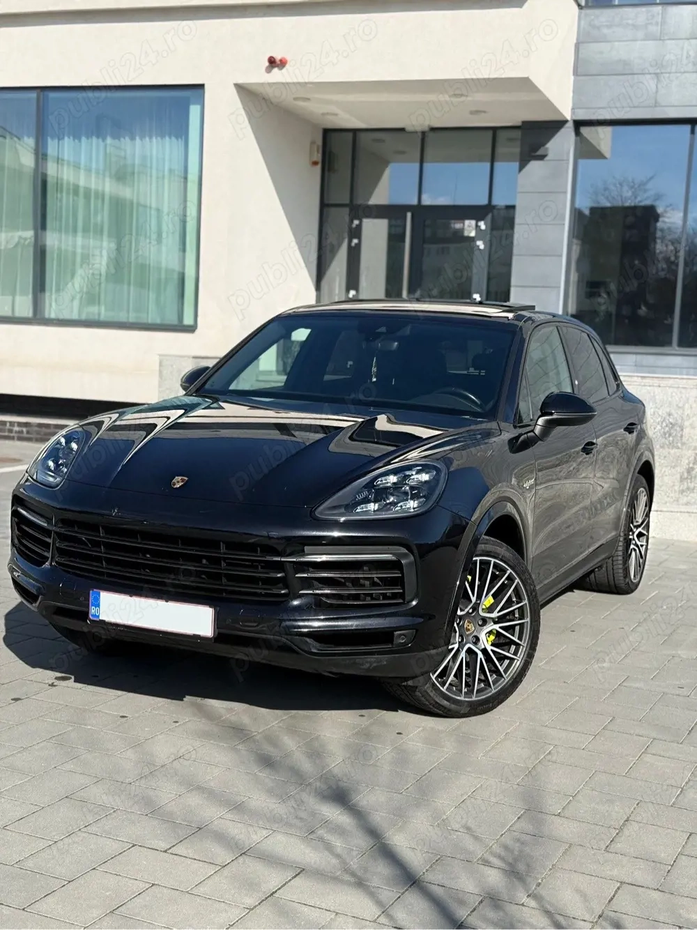 Porsche Cayenne 3.0i Plug-In Hybrid 2019 Platinum Matrix