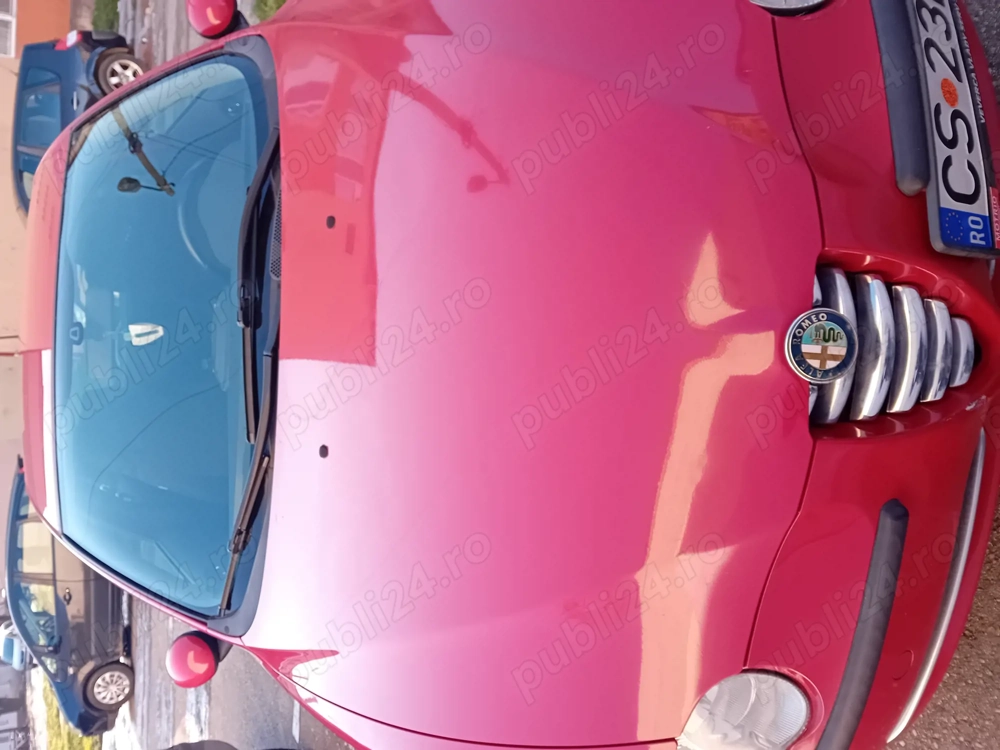 Vând Alfa Romeo 147,motor 1600cmc,benzina