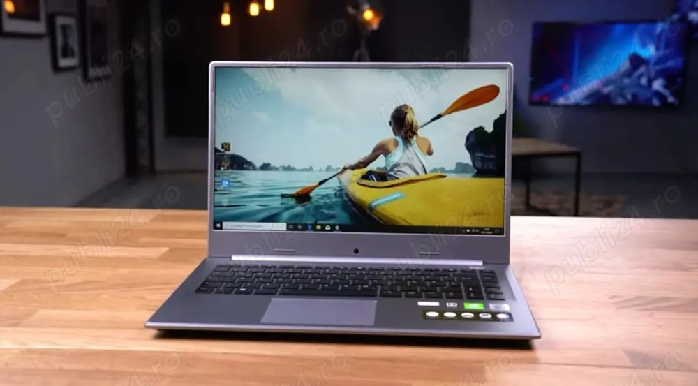 Vând laptop medion akoya p 15648