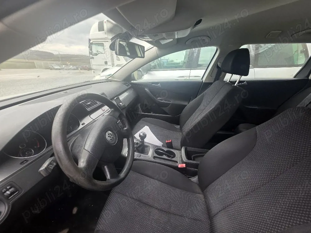 Vând Volkswagen Passat Variant (B6) – 2.0 TDI |