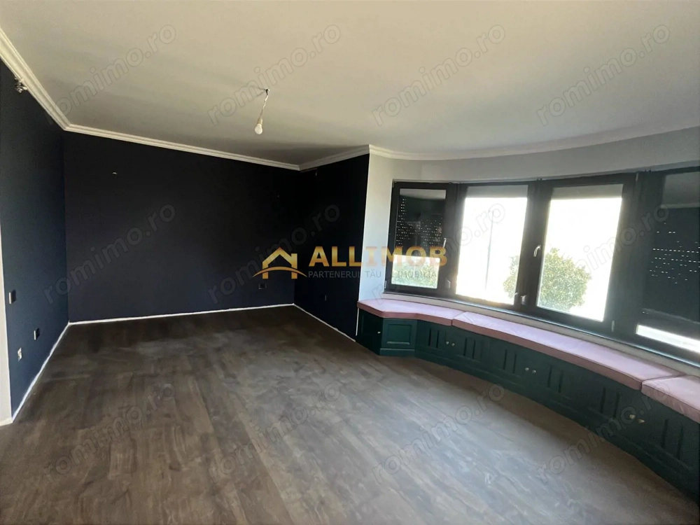 Eleganta la malul lacului- Vila premium cu ponton privat.