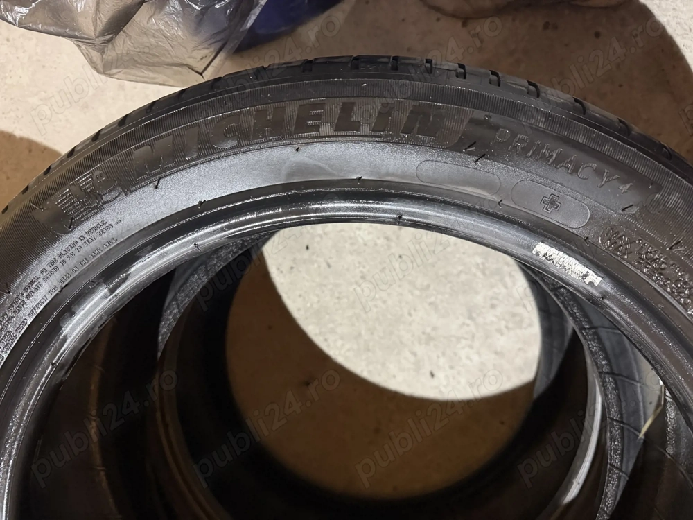 Vând anvelope Michelin