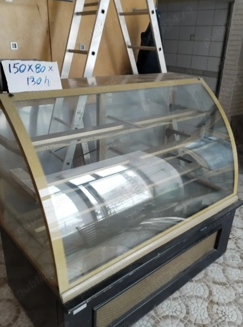 Vitrina Cfetarie Patiserie