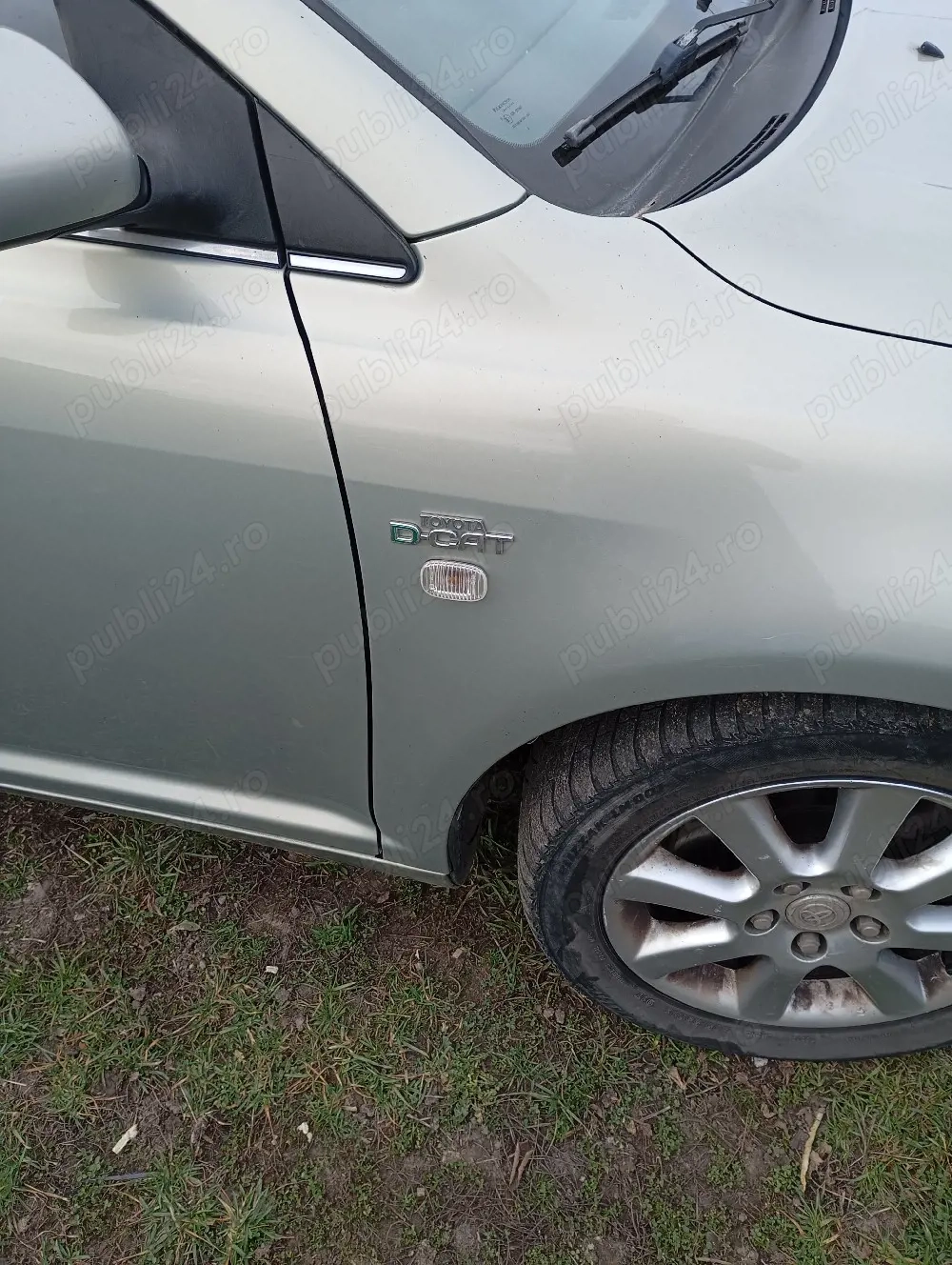 VÂND Toyota Avensis. 