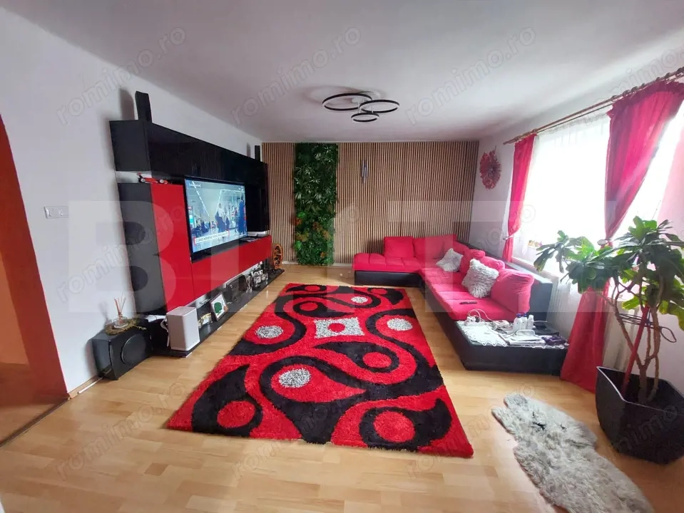 Apartament la casa, 3 camere, 96 mp utili + curte, Brasov