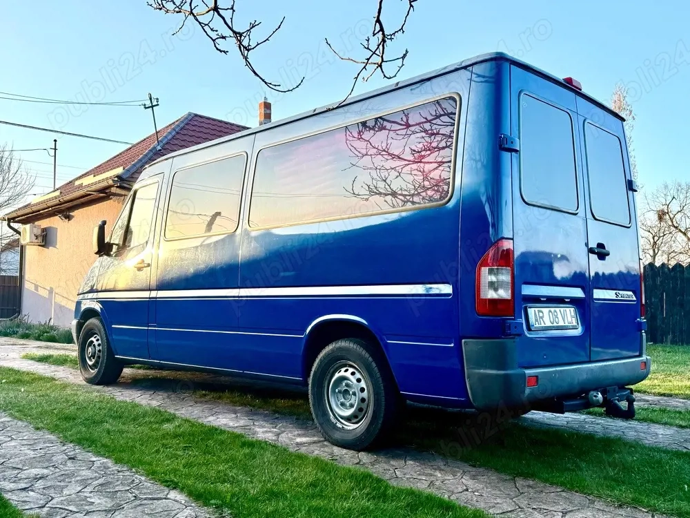 Mercedes Benz Sprinter W902