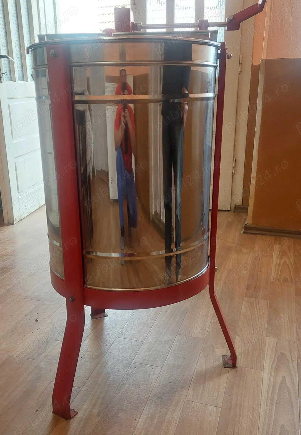 Vând storcător manual pentru miere de albine (3 rame) - INOX 