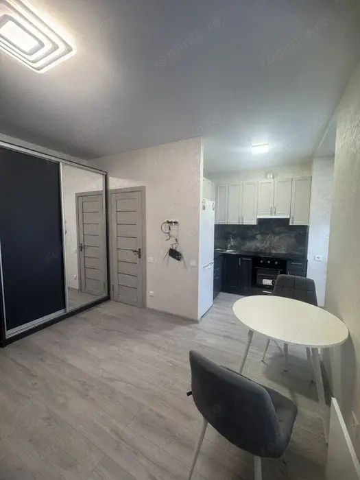  Garsoniera zona Victoriei 