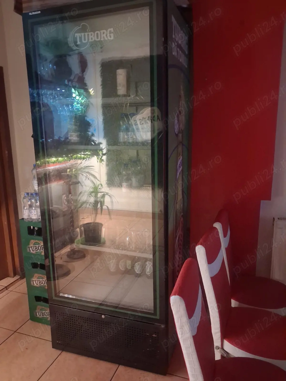 vânzarea de mobilier și echipamente pentru restaurante