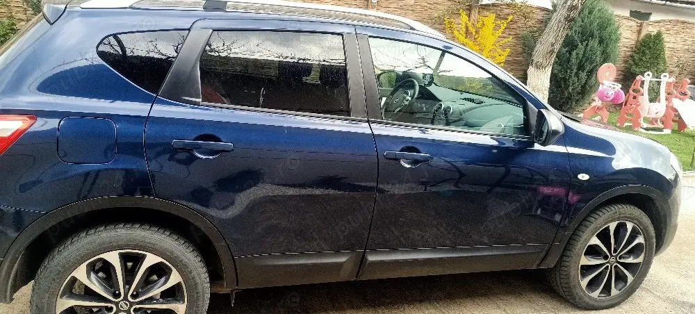 vând Nissan Qashqai j10 