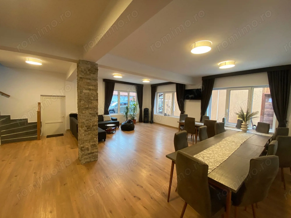 Vila/Pensiune + Casa, Teren 50 arii,  Sovata