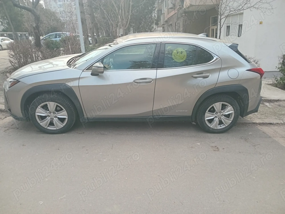 Lexus ux 250 h - 22000 E negociabil 