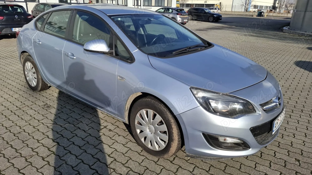 Opel Astra 1.6 ECOTEC 150 Edition 2016