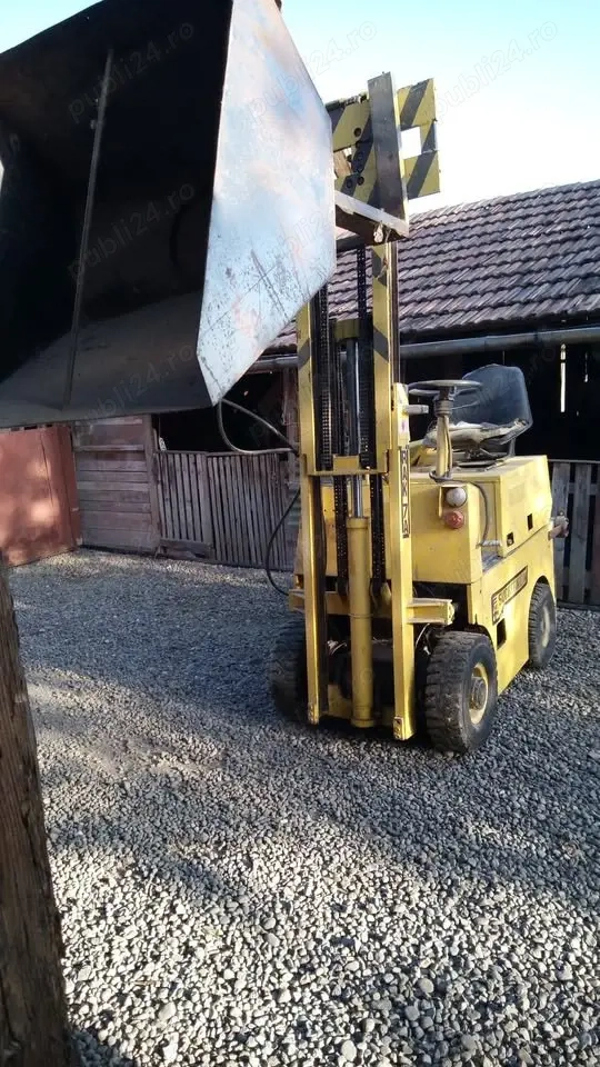 Vând stivuitor Suchedniow RAK-7A 