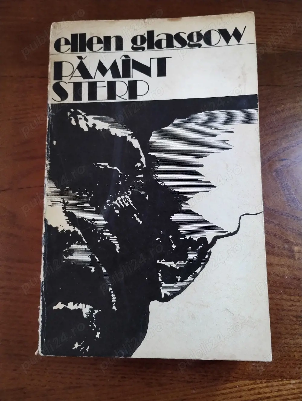 79. Carte, Pamant sterp, Ellen Glasgow 