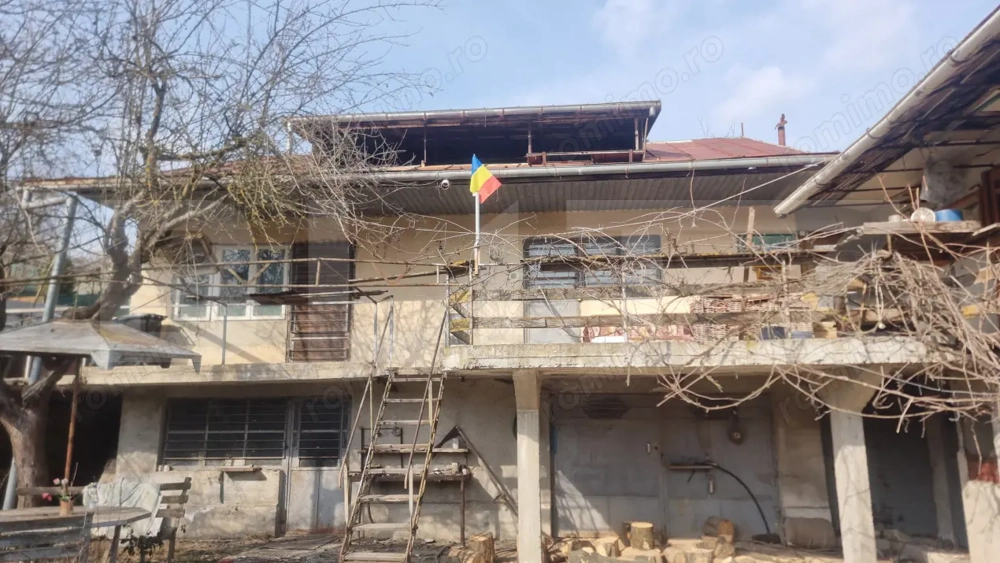 Casa D+P+M si teren Poiana Campina ideal investitie
