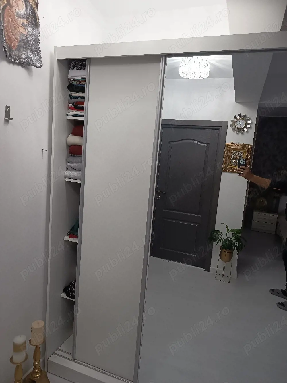 Șifonier modern cu usi glisante   STARE IMPECABILĂ