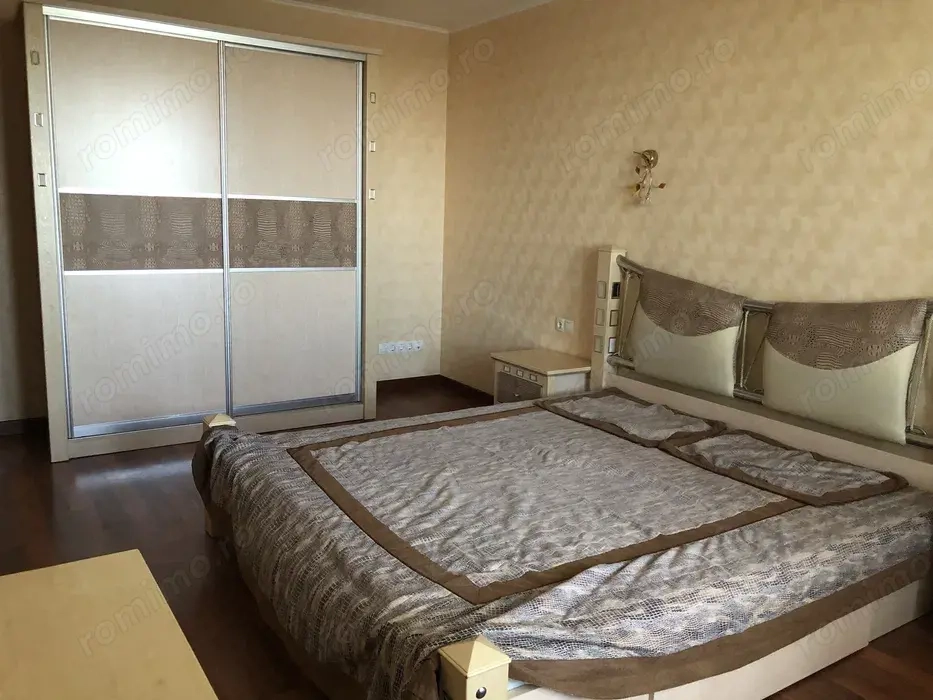 Garsoniera zona Romana