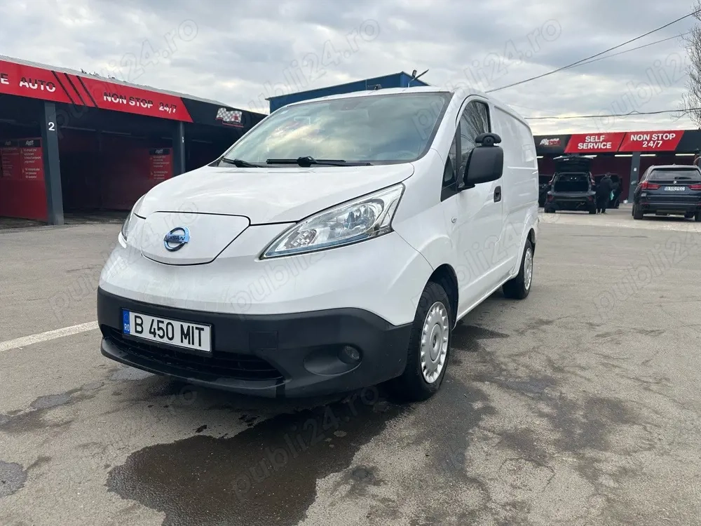 Nissan e-NV2 km
