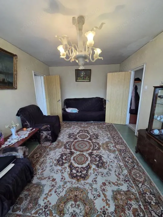 Vand apartament  2 camere Nicolae Grigorescu