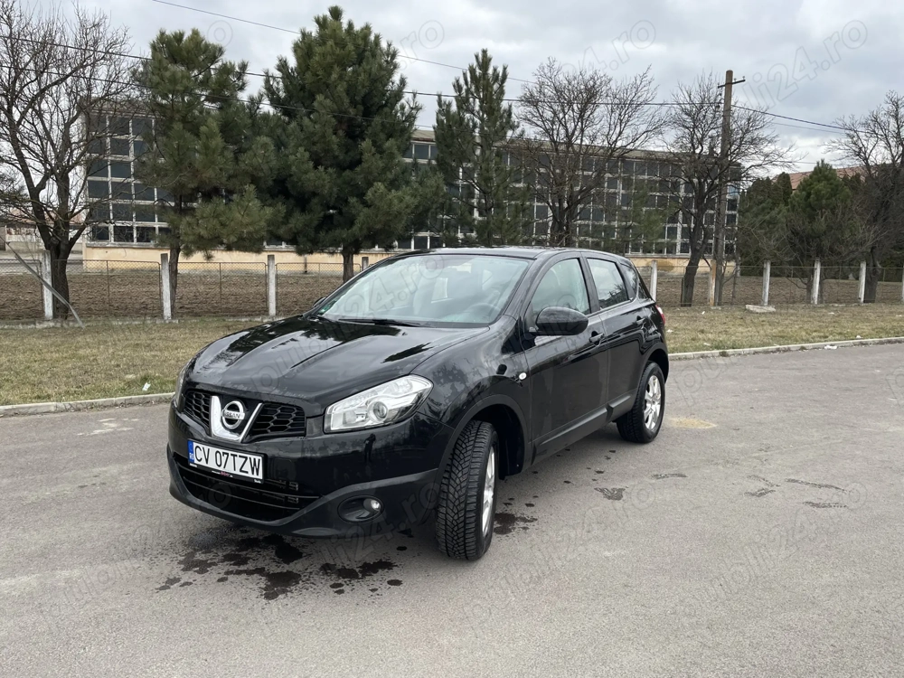 Nissan Qashqai. 4 x 4