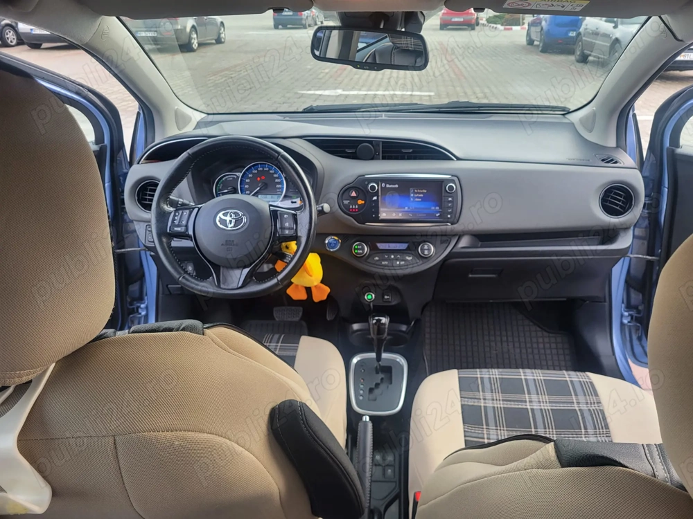 Vind Toyota yaris hibrid 