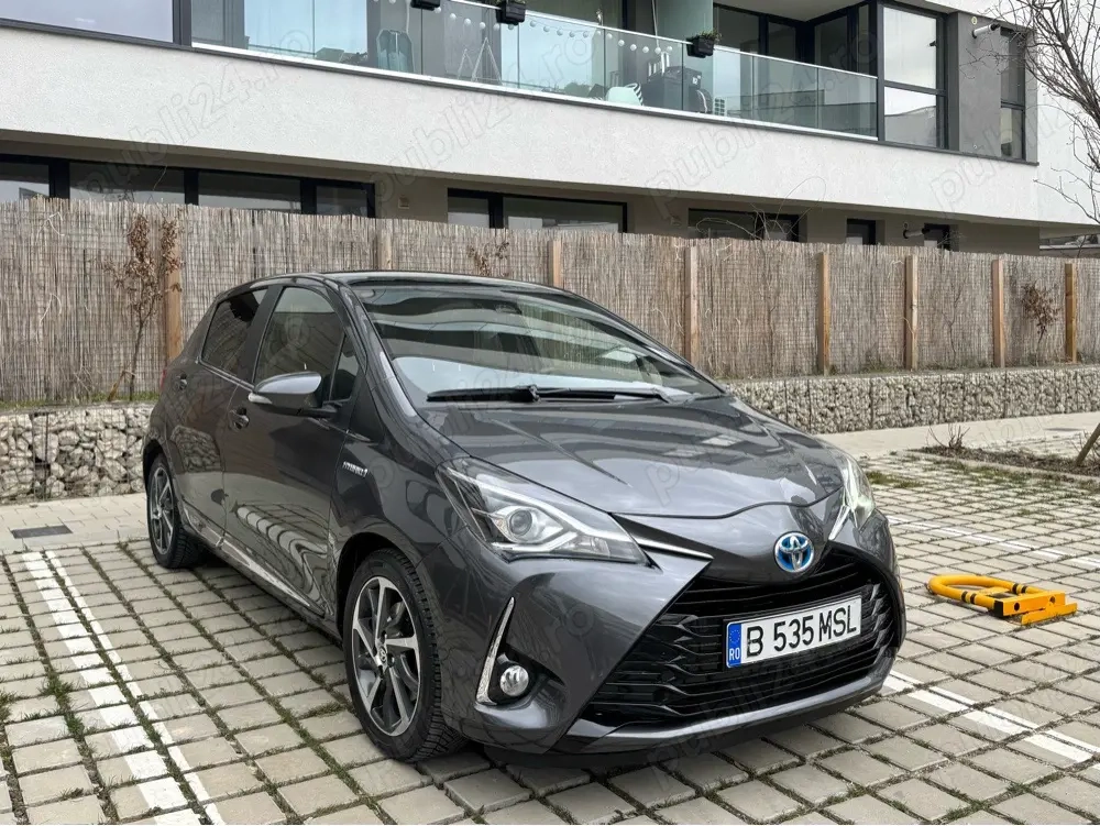 Toyota yaris 1.5 Hybrid Panoramic configuratie rara achizitonata din reprezentata toyota nord