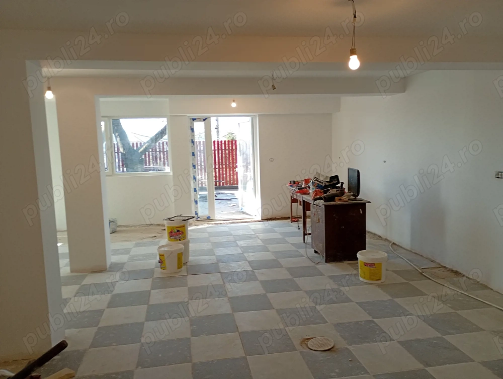 Închiriez spațiu comercial 